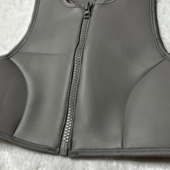 NWT Skims Rubberized Scuba High Neck Bikini Top Women’s XXS - Picture 4 of 5
